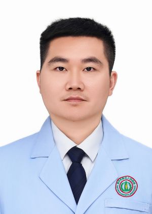 党委委员、工会主席  李应