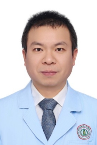 杨  华